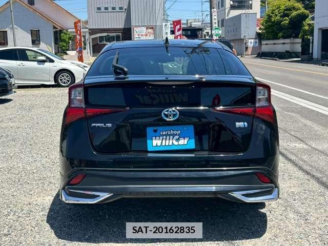 Toyota PRIUS 2020-06 7820628-13