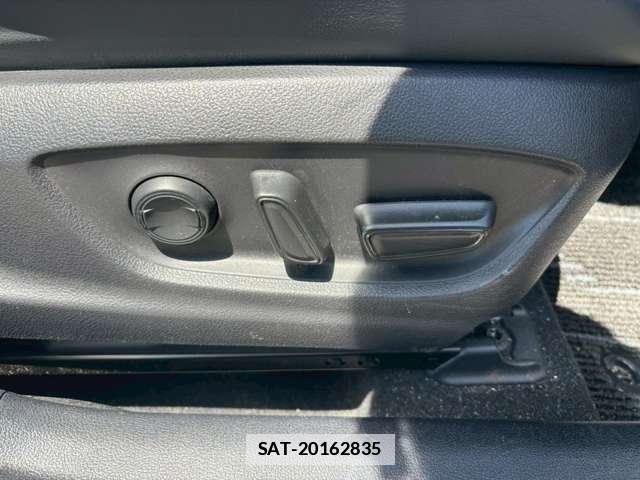 Toyota PRIUS 2020-06 7820628-6