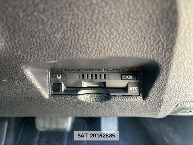 Toyota PRIUS 2020-06 7820628-7