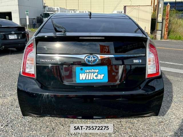 Toyota PRIUS 2013-05 7820639-12
