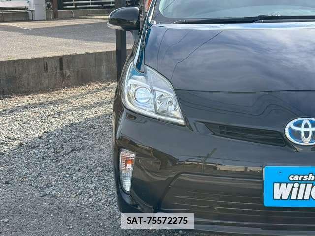 Toyota PRIUS 2013-05 7820639-17