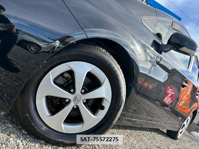 Toyota PRIUS 2013-05 7820639-18