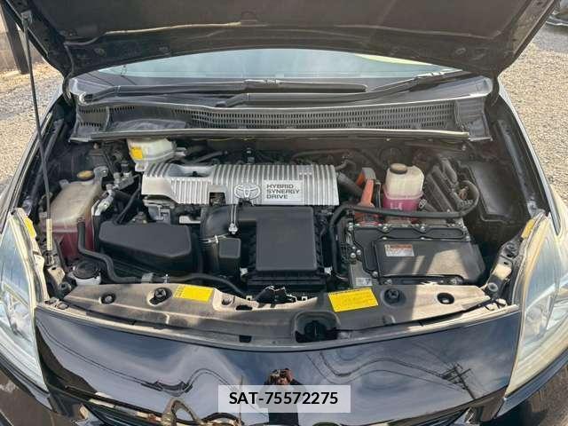 Toyota PRIUS 2013-05 7820639-19