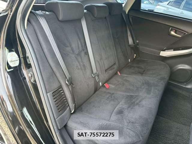 Toyota PRIUS 2013-05 7820639-9
