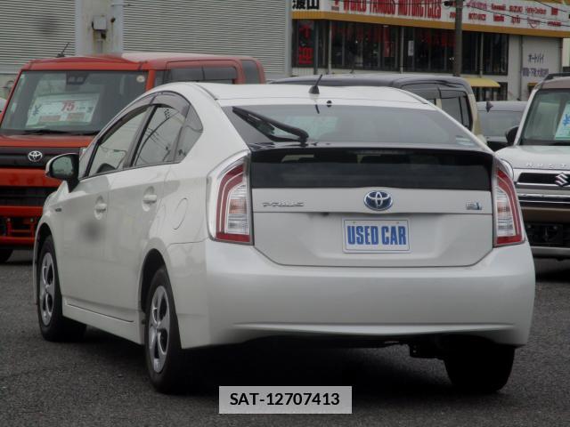 Toyota PRIUS 2013-05 7820706-11