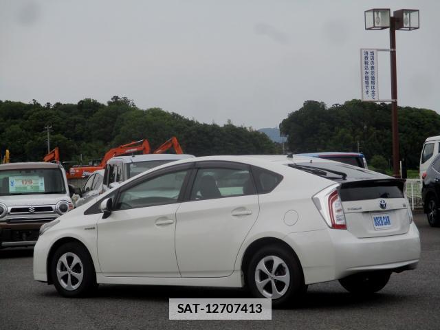 Toyota PRIUS 2013-05 7820706-9