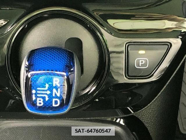 Toyota PRIUS 2020-07 7821043-17
