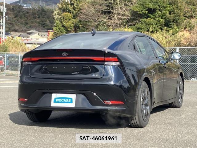Toyota PRIUS 2025-03 7821098-2