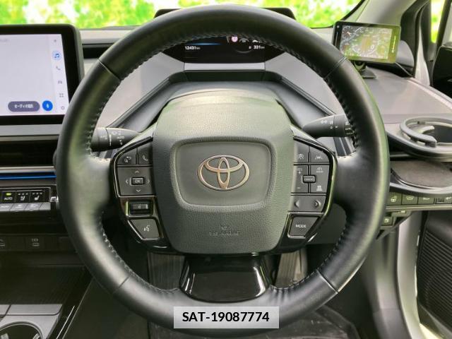 Toyota PRIUS 2023-08 7821639-14