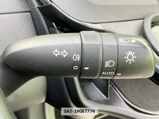 Toyota PRIUS 2023-08 7821639-15