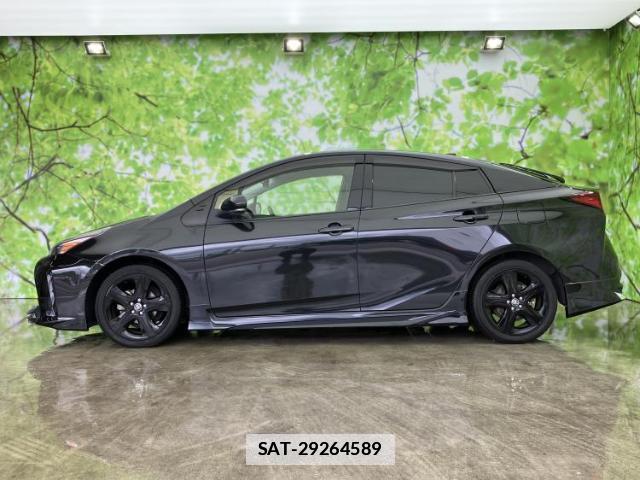 Toyota PRIUS 2022-08 7821736-1