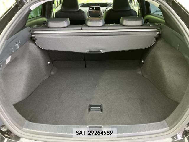 Toyota PRIUS 2022-08 7821736-7