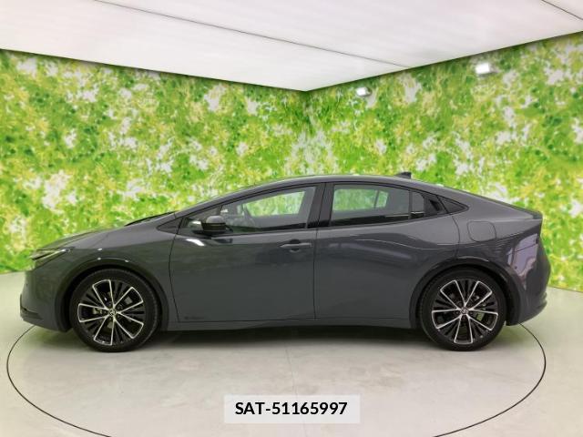 Toyota PRIUS 2023-03 7821950-1