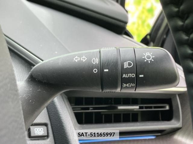 Toyota PRIUS 2023-03 7821950-16