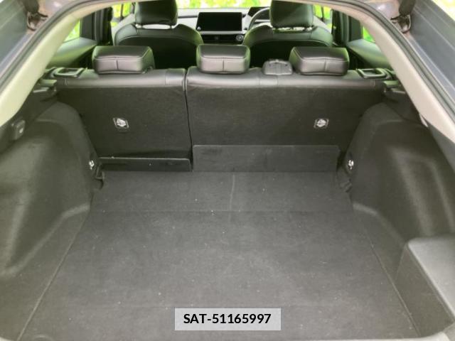 Toyota PRIUS 2023-03 7821950-7