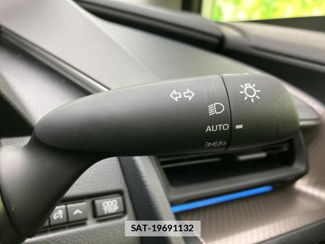 Toyota PRIUS 2025-02 7822052-16