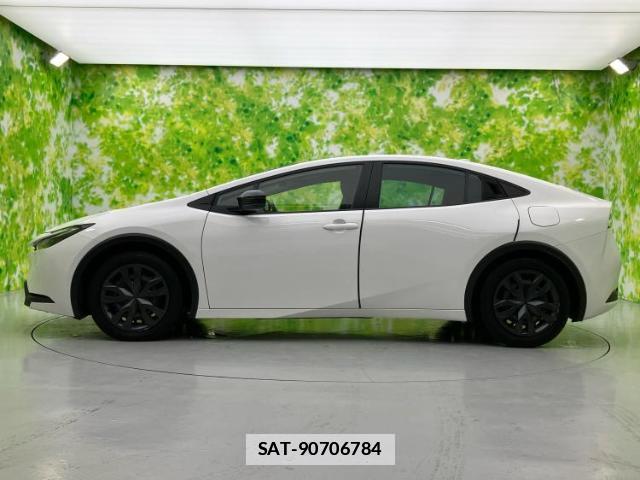 Toyota PRIUS 2024-11 7822191-1