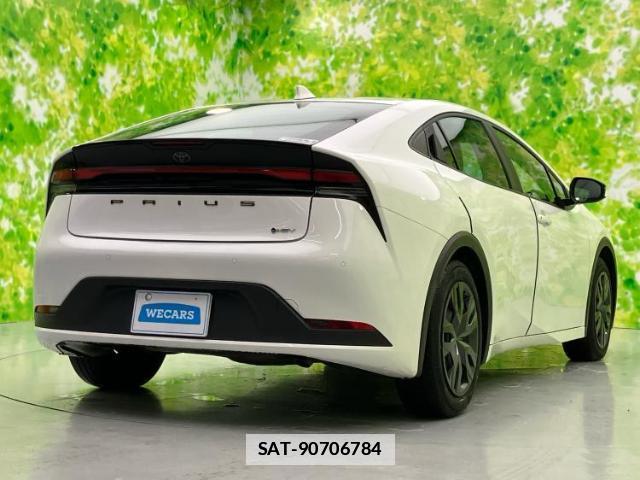 Toyota PRIUS 2024-11 7822191-2