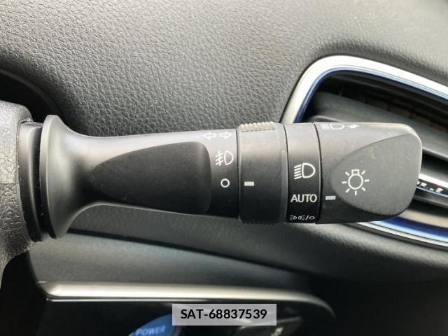 Toyota PRIUS 2021-01 7822738-15