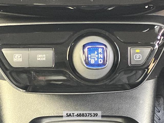 Toyota PRIUS 2021-01 7822738-17