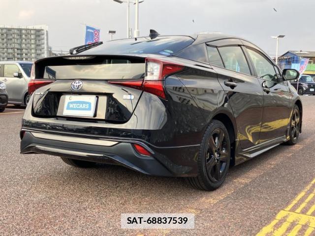 Toyota PRIUS 2021-01 7822738-2