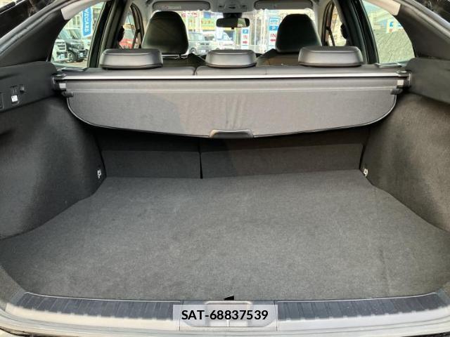 Toyota PRIUS 2021-01 7822738-7