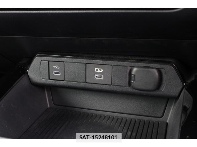 Toyota PRIUS 2023-03 7822931-14