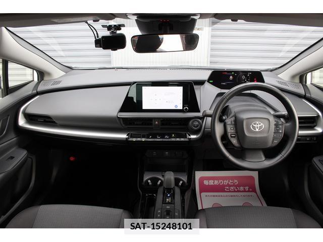 Toyota PRIUS 2023-03 7822931-4