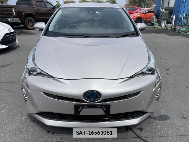 Toyota PRIUS 2016-07 7823127-1