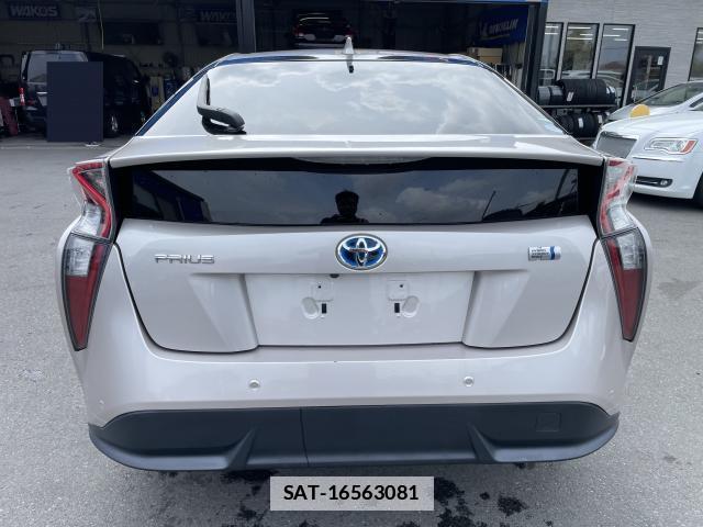 Toyota PRIUS 2016-07 7823127-2