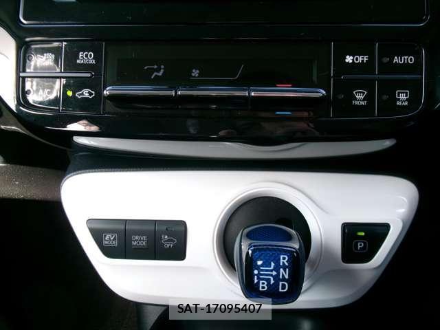 Toyota PRIUS 2015-12 7823314-14