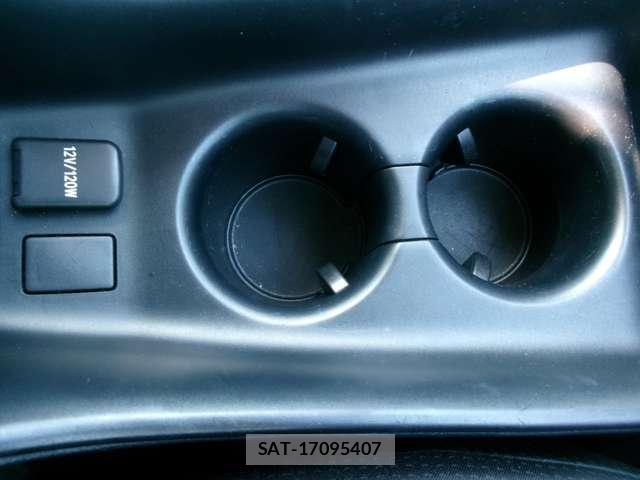 Toyota PRIUS 2015-12 7823314-16