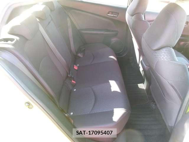 Toyota PRIUS 2015-12 7823314-18