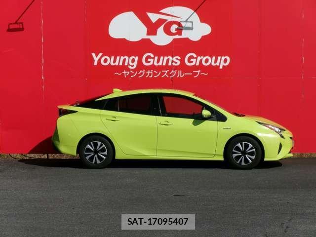 Toyota PRIUS 2015-12 7823314-2