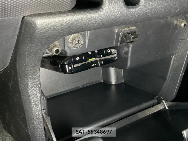Toyota PROBOX 2022-04 7816540-17