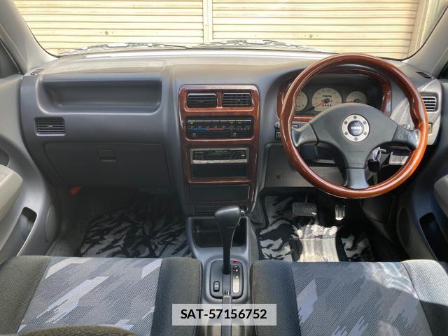 Daihatsu PYZAR 2000-12 7811670-2