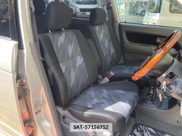 Daihatsu PYZAR 2000-12 7811670-3