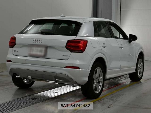 Audi Q2 2017-07 7811734-1