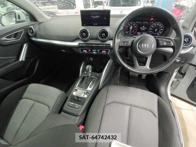 Audi Q2 2017-07 7811734-2