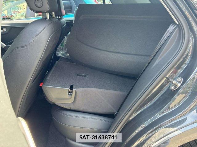 Audi Q2 2023-06 7815041-6