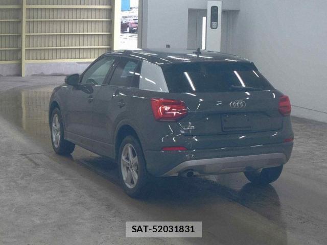 Audi Q2 2018-10 7815229-5