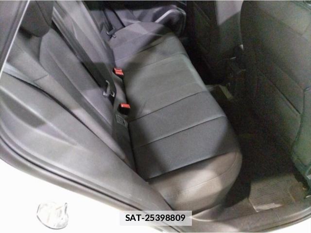 Audi Q2 2023-03 7816432-3