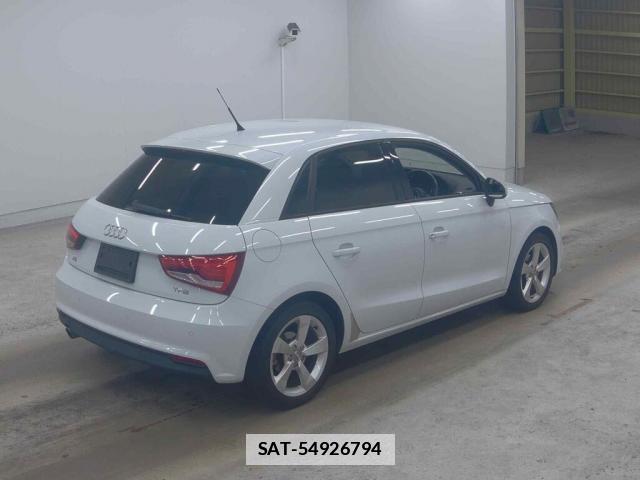 Audi Q2 2021-09 7816591-1