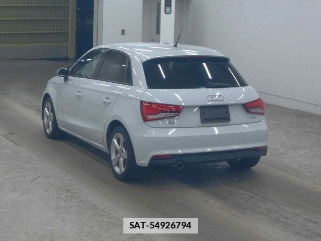 Audi Q2 2021-09 7816591-4
