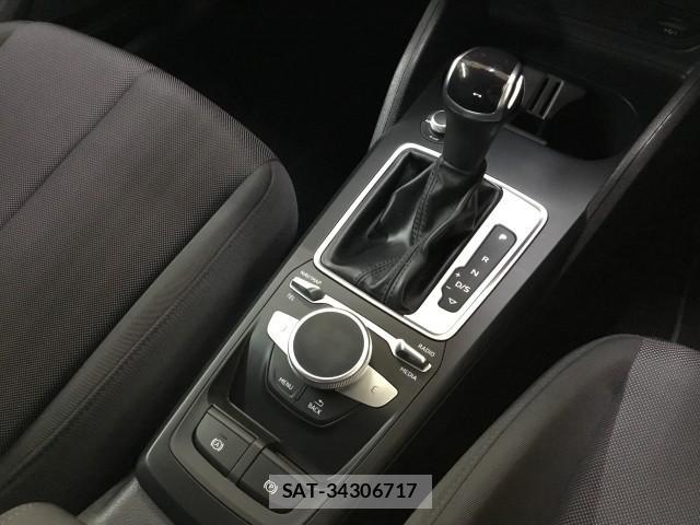 Audi Q2 2022-08 7817870-16