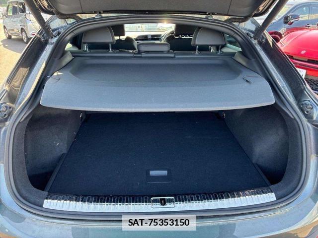 Audi Q3 2021-05 7815027-7