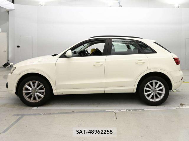 Audi Q3 2013-09 7815037-6