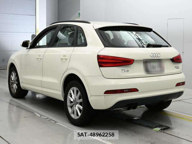 Audi Q3 2013-09 7815037-7