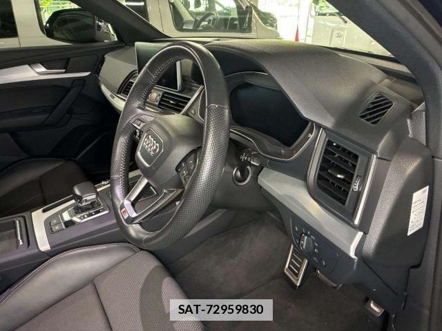 Audi Q5 2018-08 7814973-5
