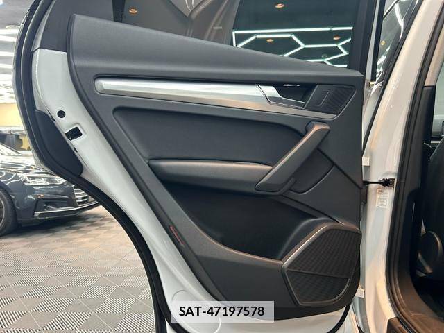 Audi Q5 2019-06 7816912-14